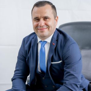 Dragoș Macarin, CEO & Fondator The Money Advisor – un promotor al alfabetizării financiare